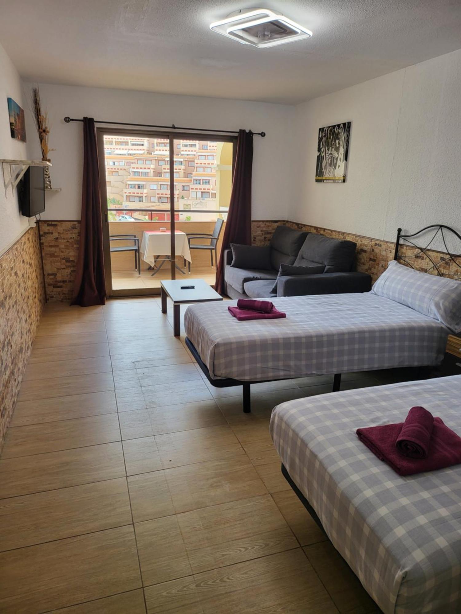 Tropic Apartments En Castle Harbour Лос Кристианос Екстериор снимка