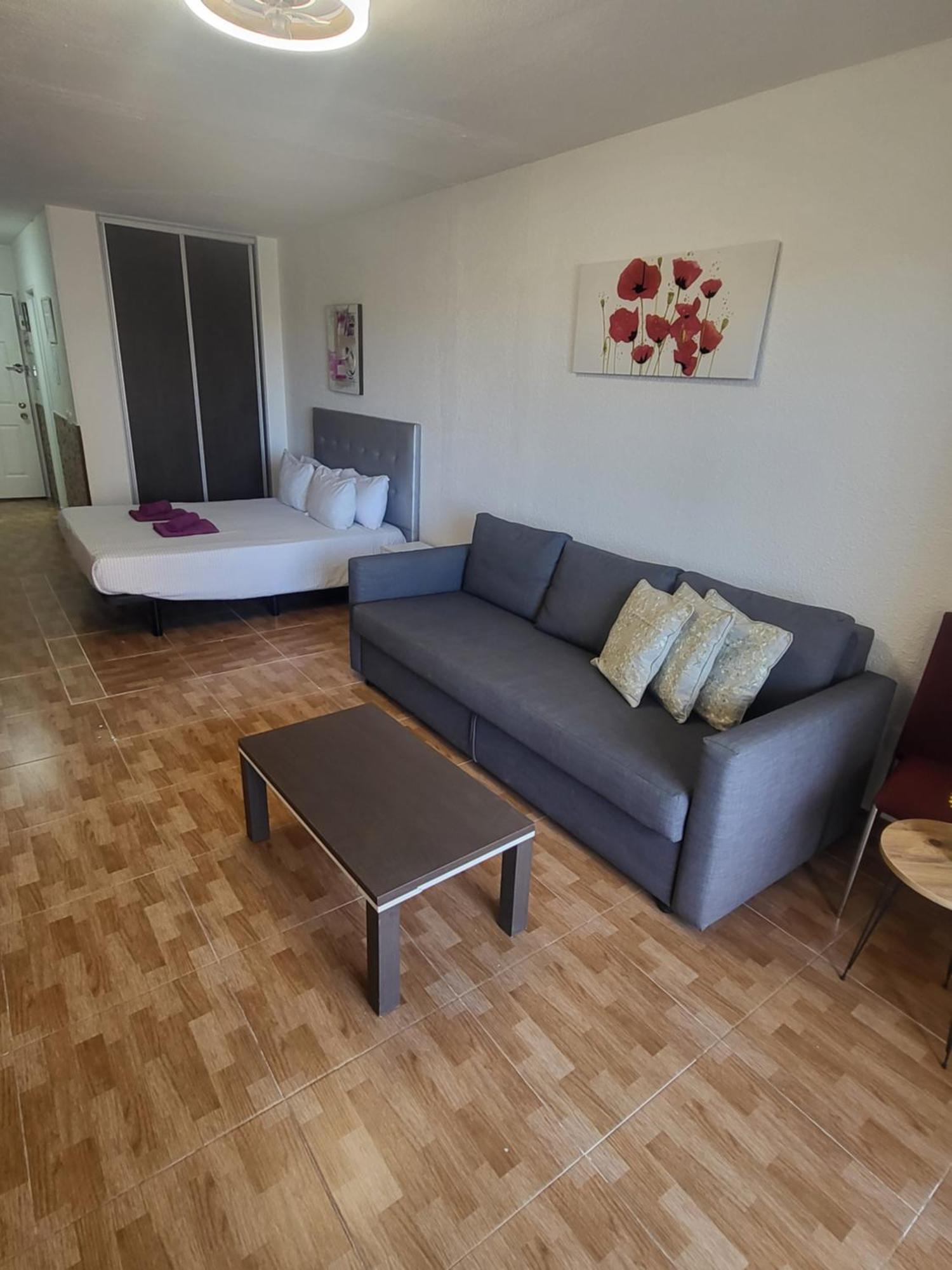 Tropic Apartments En Castle Harbour Лос Кристианос Екстериор снимка