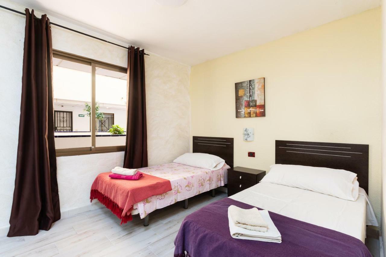 Tropic Apartments En Castle Harbour Лос Кристианос Екстериор снимка