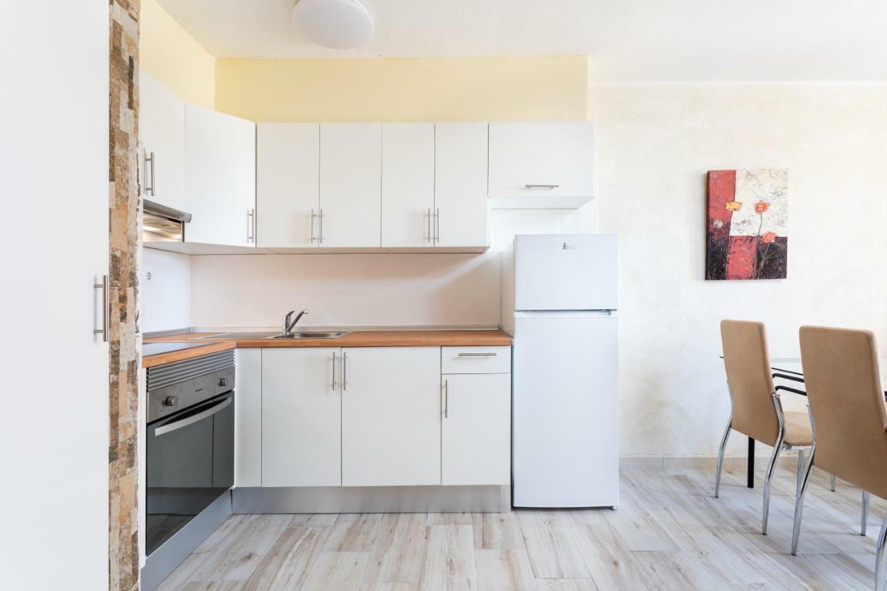 Tropic Apartments En Castle Harbour Лос Кристианос Екстериор снимка